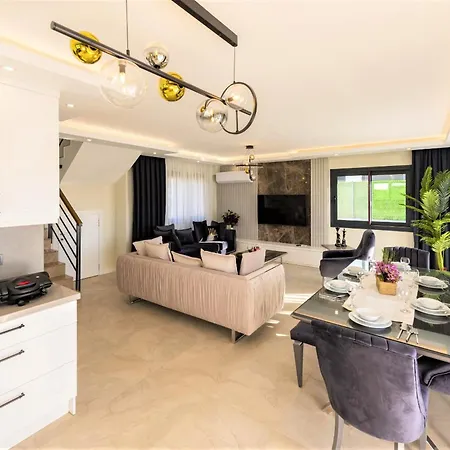 فيلة Oeluedeniz Ovacik 4 1 Salon 8 Kisilik Tatil Villasi
