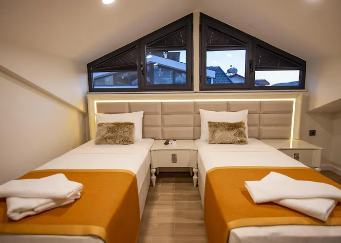 Oeluedeniz Ovacik 4 1 Salon 8 Kisilik Tatil Villasi Fethiye