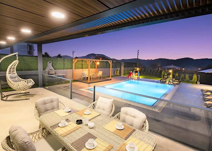 Oeluedeniz Ovacik 4 1 Salon 8 Kisilik Tatil Villasi Villa *