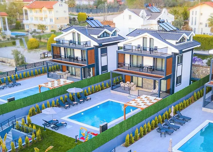 Oeluedeniz Ovacik 4 1 Salon 8 Kisilik Tatil Villasi Fethiye