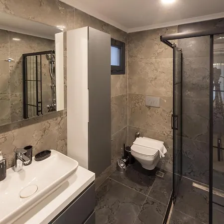ölüdeniz Ovacık 4 1 Salon 8 Kişilik Tatil Villası *