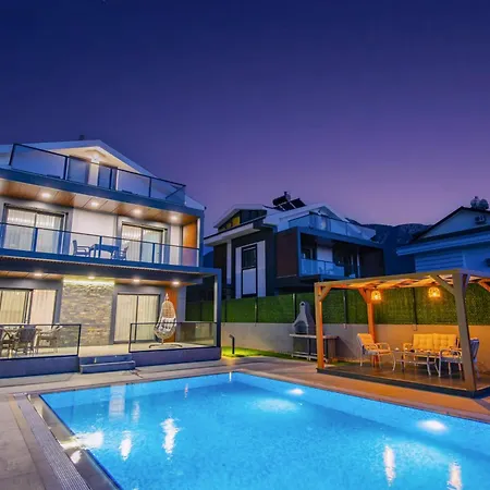 ölüdeniz Ovacık 4 1 Salon 8 Kişilik Tatil Villası Villa Fethiye