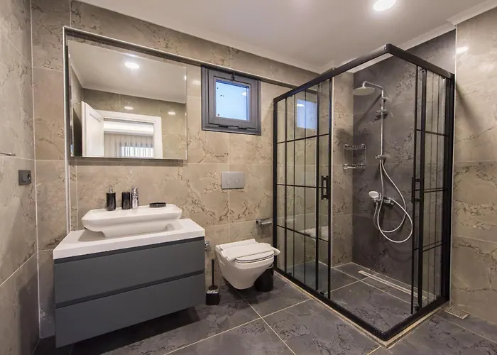 Oeluedeniz Ovacik 4 1 Salon 8 Kisilik Tatil Villasi Fethiye